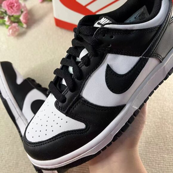 New Nike Dunk Panda Women's Sports Shoes - Picture 2 of 4